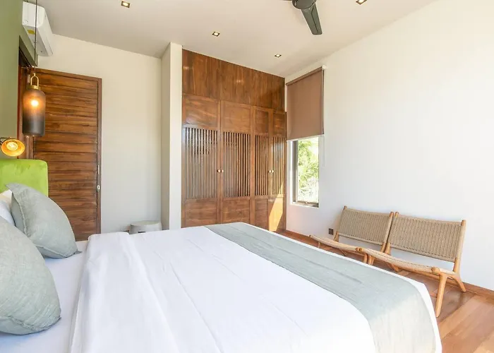 Modern 3br Enclosed Living Near Revolver *