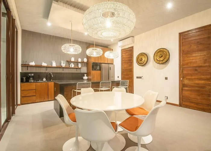 Holiday home Modern 3br Enclosed Living Near Revolver *