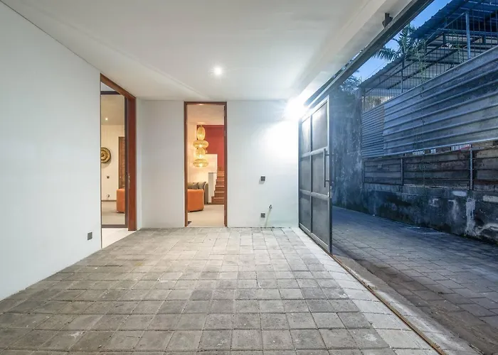 Holiday home Modern 3br Enclosed Living Near Revolver