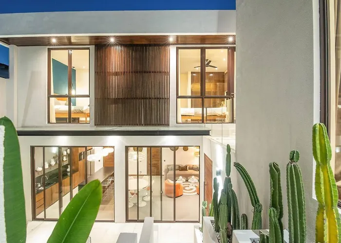 Modern 3br Enclosed Living Near Revolver Holiday home
