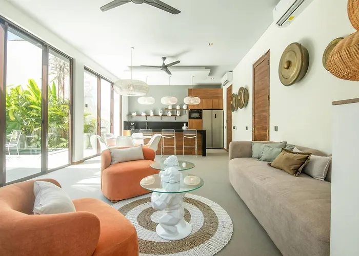 Holiday home Modern 3br Enclosed Living Near Revolver *